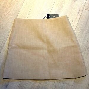 PLT Label Oatmeal mini Skirt
New With Tag